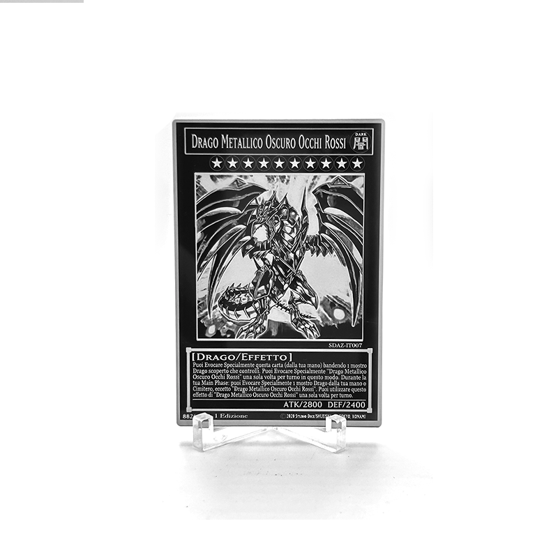 drago metallico oscuro occhi rossi